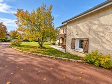 CHÂTONNAY – MAISON FAMILIALE 157 M² – 4 CHAMBRES – TERRASSE PLEIN SUD – TERRAIN 758 M² – GARAGE – VUE DÉGAGÉE