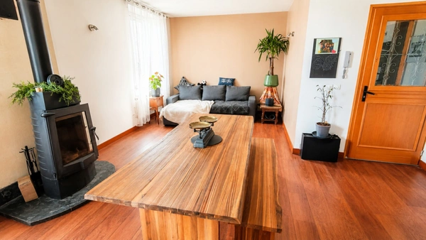 T3 Duplex lumineux avec espace bureau – Faibles charges – Centre-ville