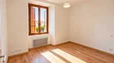 SAINT-ÉTIENNE-DE-SAINT-GEOIRS – MAISON EN PIERRE À RÉNOVER – 96 M² HABITABLES + PLATEAU AMÉNAGEABLE – COUR – FORT POTENTIEL INVESTISSEUR
