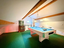 Modern villa of 211m² with swimming pool and garage