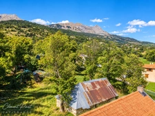 Ancienne ferme à rénover avec dépendance – terrain de 1 895 M² – CHORGES