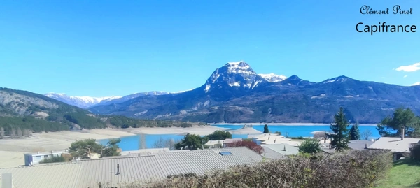 Pavillon avec vue exceptionnelle sur la baie Saint-Michel et le lac de Serre-Ponçon – Chorges (05230)
