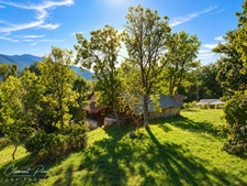 Ancienne ferme à rénover avec dépendance – terrain de 1 895 M² – CHORGES