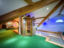 Modern villa of 211m² with swimming pool and garage