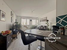 Beau 2 pièces 41m2 récent en dernier étage proche gare