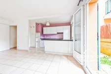 Appartement 2 pièces de 45 m² en rez de jardin à Plaisir