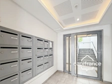 Beau 2 pièces 41m2 récent en dernier étage proche gare