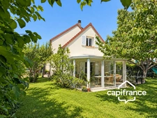 Bois-d’Arcy – Maison familiale de 5 chambres avec jardin, véranda et sous-sol total