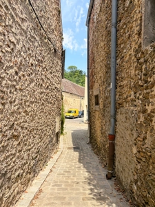 Montfort-l'Amaury Hyper Centre – Une petite maison de charme cachée au cœur du village