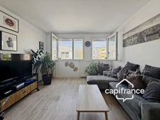 Beau 2 pièces 41m2 récent en dernier étage proche gare