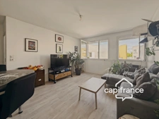 Beau 2 pièces 41m2 récent en dernier étage proche gare