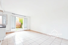 Appartement 2 pièces de 45 m² en rez de jardin à Plaisir