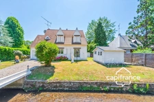 Maison familiale rénovée 4 chambres et bureau dans un cadre bucolique rare