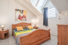 3-Bedroom House with Master Suite & Pool – Saint-François