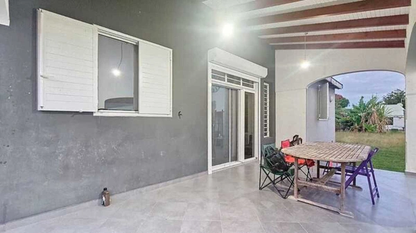 Maison à vendre 4 pièces  (971)