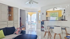 3-Bedroom House with Master Suite & Pool – Saint-François