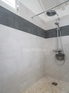 3-Bedroom House with Master Suite & Pool – Saint-François