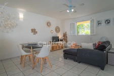 3-Bedroom House with Master Suite & Pool – Saint-François