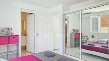 3-Bedroom House with Master Suite & Pool – Saint-François