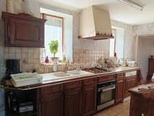 À VENDRE LONGÈRE 5 PIECES 3 CHAMBRES AVEC DÉPENDANCES ET TERRAIN - LES MONTS D'AUNAY (14)