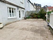  MAISON - 4 PIECES - 3 CHAMBRES - AVEC GARAGE  – À PROXIMITÉ DE LA MER - DONVILLE LES BAINS (50)