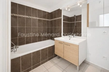 Appartement 2 pièces récent, balcon, parking en sous-sol, DPE C