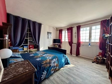 Maison familiale 187 m² – 8 pièces – piscine – terrain arboré 3 900 m²
