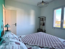 Maison plain pied lumineuse + piscine et jardin arboré – 4 chambres, à 5 min de Montpon