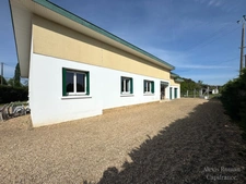 Single-storey house, 105 m² + double garage – approx. 155 m² usable space – 1,533 m² plot – close to amenities