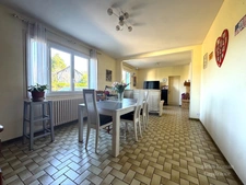 Single-storey house, 105 m² + double garage – approx. 155 m² usable space – 1,533 m² plot – close to amenities