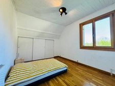 Maison familiale de 122 m2 avec piscine et garages sur 3 625 m² de terrain 