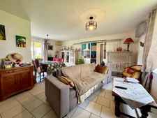 Plain-pied avec 1 ha de terrain – +140 m² utiles – jardin clôturé