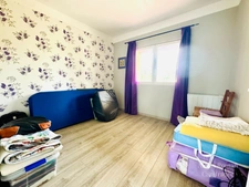 Maison récente de plain-pied – 4 chambres – 115 m² utiles – terrain 1 545 m² – au calme à 7 min de Montpon