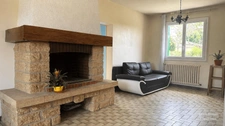 Single-storey house, 105 m² + double garage – approx. 155 m² usable space – 1,533 m² plot – close to amenities