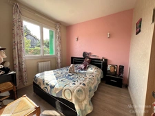 Single-storey house, 105 m² + double garage – approx. 155 m² usable space – 1,533 m² plot – close to amenities