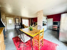 Maison récente de plain-pied – 4 chambres – 115 m² utiles – terrain 1 545 m² – au calme à 7 min de Montpon
