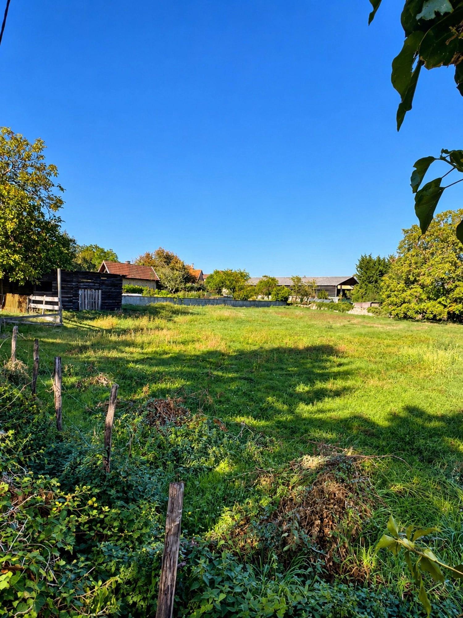Terrain à vendre de 1 760,00 m² (38) · à Moras · 50 000 €