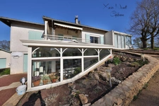 Maison à vendre 8 pièces proche de MANZIAT (01)