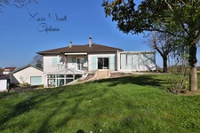 Maison à vendre 8 pièces proche de MANZIAT (01)
