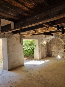 Duplex T3 de 77m2 avec patio et garage à  SAINT SAVOURNIN (13) à renover
