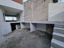   grand 3 pièces à rénover avec Patio et Terrasse - SAINT SAVOURNIN (13)