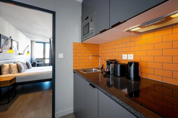 Dpt Bouches du Rhône (13), Investissement MARSEILLE 1ER ARRONDISSEMENT appartement T1 en LMNP