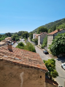 Appartement 3 pièces à renover avec terrasse - SAINT SAVOURNIN (13)