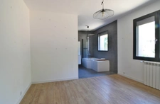 *** RÉNOVATION DE QUALITÉ…CALME ABSOLU…À PIED DU VILLAGE…PISCINE…POTENTIEL D’AGRANDISSEMENT***