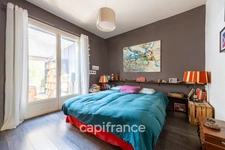 House for sale with 7 rooms and a separate 2-room apartment in Fuveau