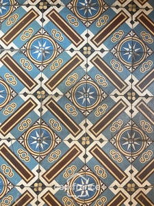 Dernier étage, charme de l’ancien et adresse recherchée aux portes de Vincennes