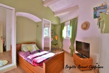 Dpt Bouches du Rhône (13), à vendre LA DESTROUSSE Maison Provençale de 230 m², piscine, sur terrain de 4 000 m²