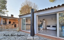 Dpt Bouches du Rhône (13), à vendre LA DESTROUSSE Maison Provençale de 230 m², piscine, sur terrain de 4 000 m²