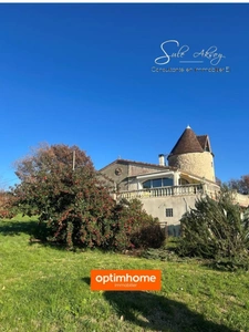 Propriété à vendre de 10 pièces à COURRENSAN (32)