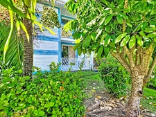 STUDIO MEUBLÉ CLIMATISÉ – PISCINE & ACCÈS PLAGE – OPPORTUNITÉ LOCATIVE À SAINT-FRANÇOIS